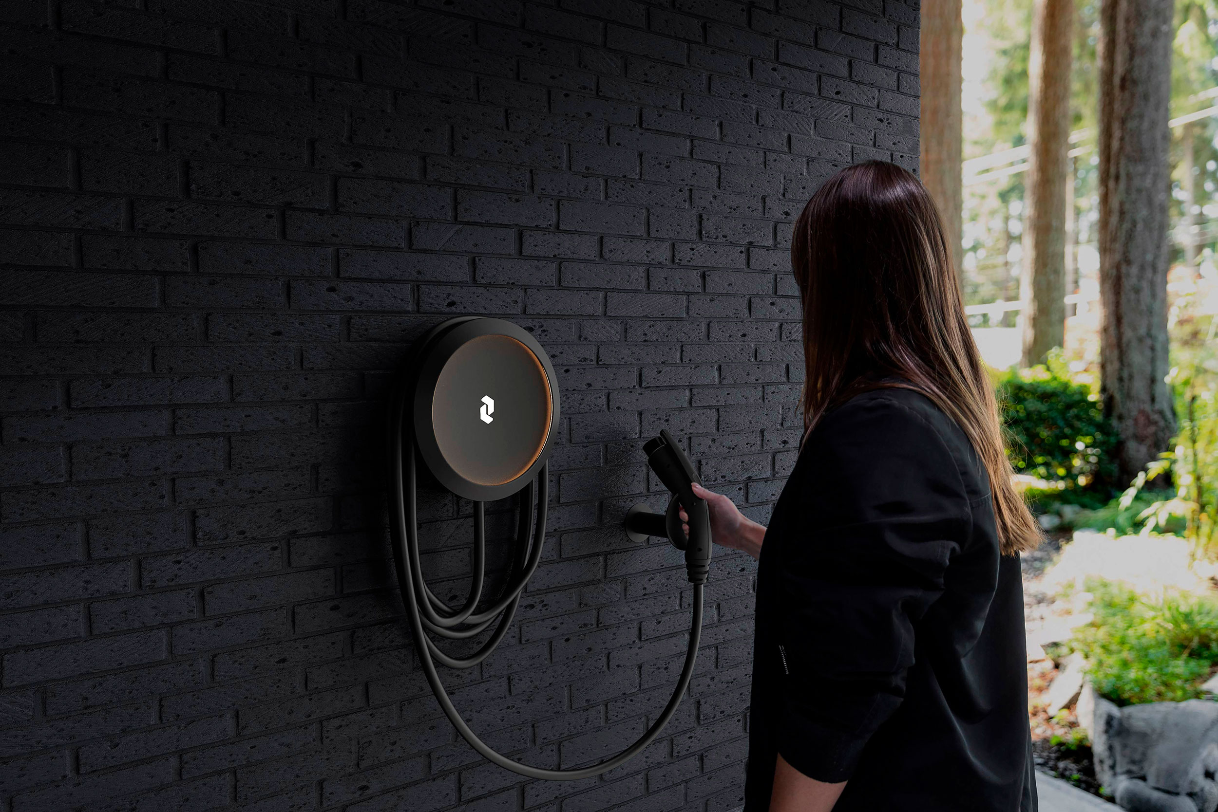 EverCharge_InSitu_Person_01_Balck_NG-v2