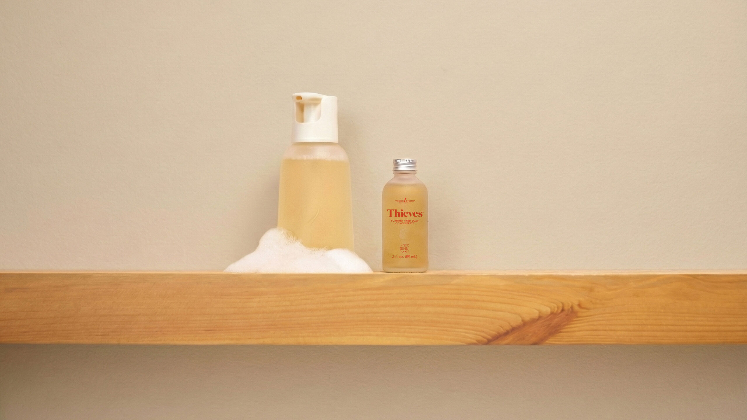 Thieves_Concentrate_beauty3_US_2025-(recolorogyl)