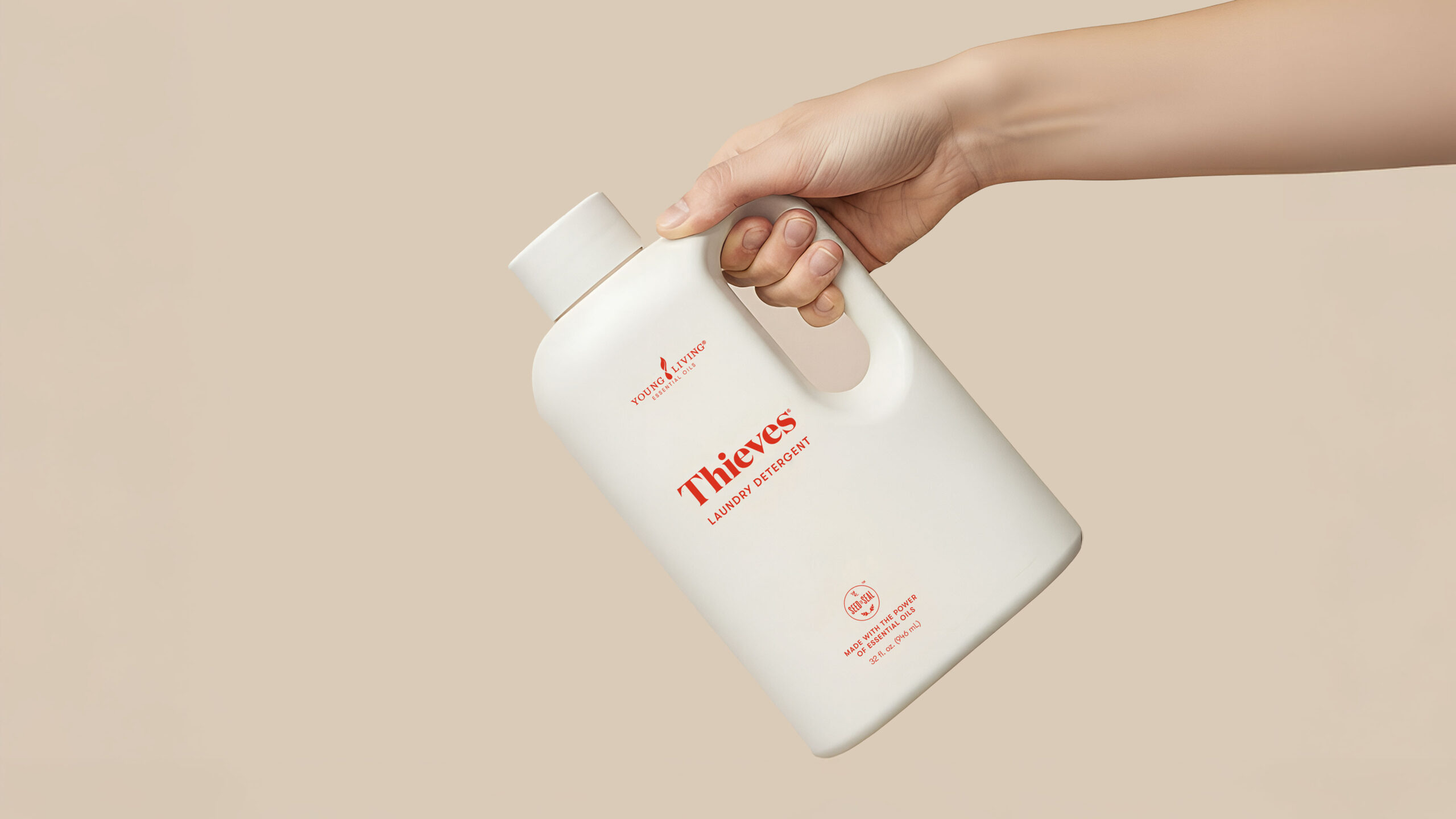 YL-HANDHOLDING-LAUNDRY-RD2